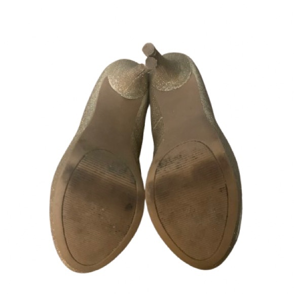 Olsenboye Sparkly Gold Pumps - Picture 5 of 10